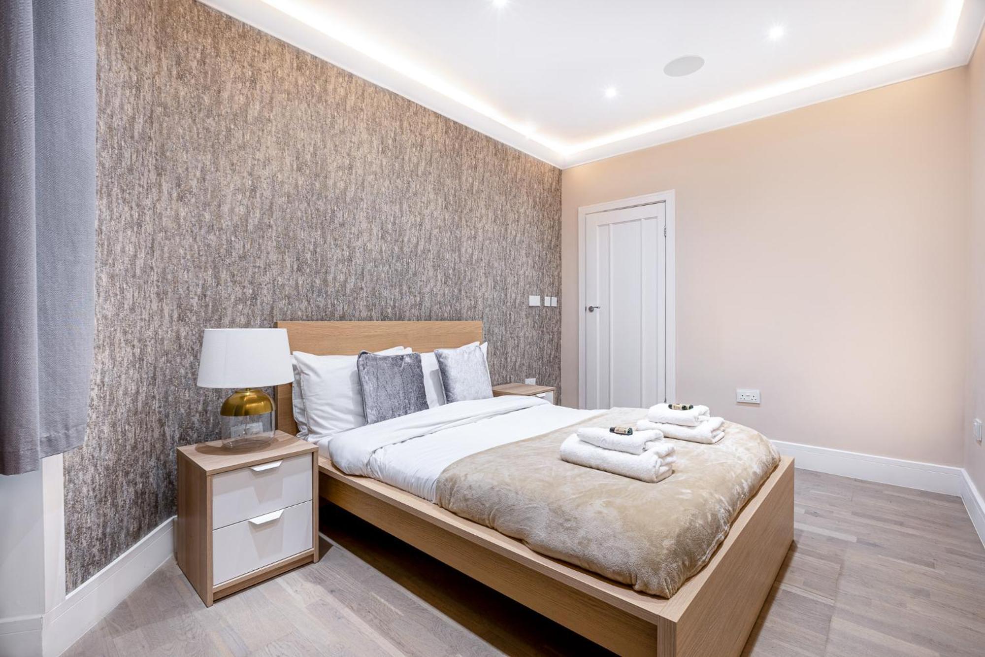 Modern 4 Bdr 3 Bth Apt Minutes From Edgware Road ロンドン エクステリア 写真